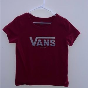 ✨Maroon vans shirt✨